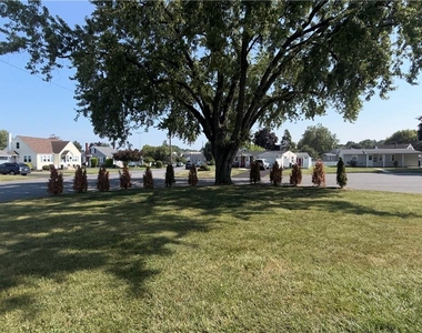 49 Seyfried Avenue - Photo Thumbnail 17
