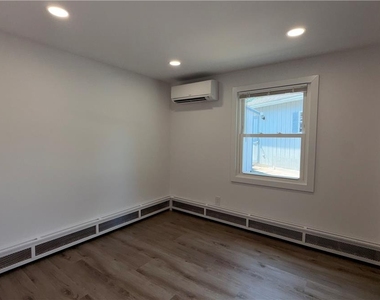 49 Seyfried Avenue - Photo Thumbnail 46
