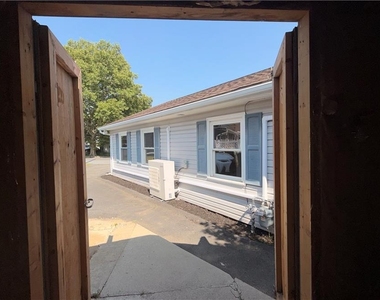 49 Seyfried Avenue - Photo Thumbnail 50