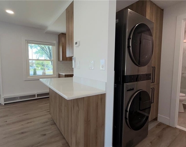49 Seyfried Avenue - Photo Thumbnail 4