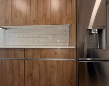 49 Seyfried Avenue - Photo Thumbnail 39