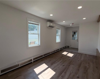 49 Seyfried Avenue - Photo Thumbnail 42