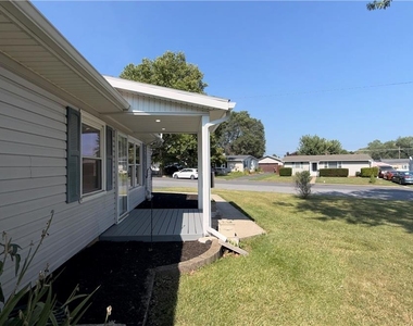 49 Seyfried Avenue - Photo Thumbnail 33