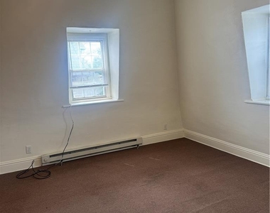 215 W Broad Street - Photo Thumbnail 7