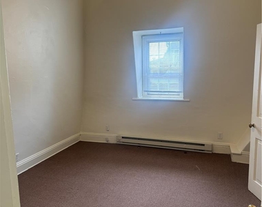 215 W Broad Street - Photo Thumbnail 2