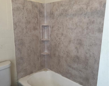929 Gordon Street - Photo Thumbnail 4