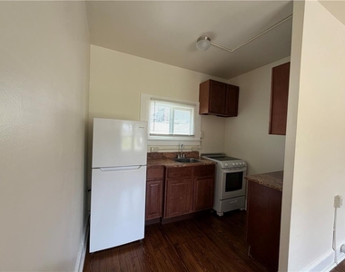 214 Saint Cloud Street - Photo Thumbnail 2