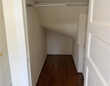 214 Saint Cloud Street - Photo Thumbnail 4