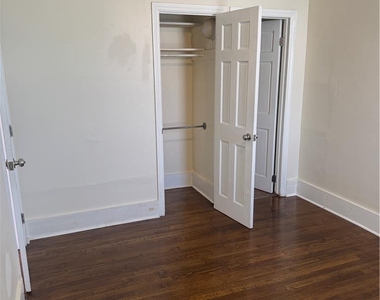 702 Wyandotte Street - Photo Thumbnail 8