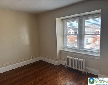 716 W Washington Street - Photo Thumbnail 15