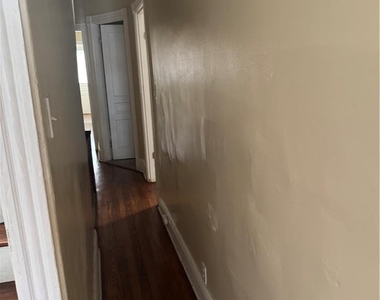 716 W Washington Street - Photo Thumbnail 11
