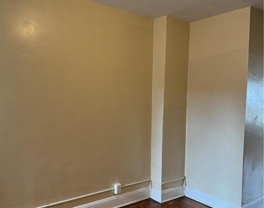 716 W Washington Street - Photo Thumbnail 9