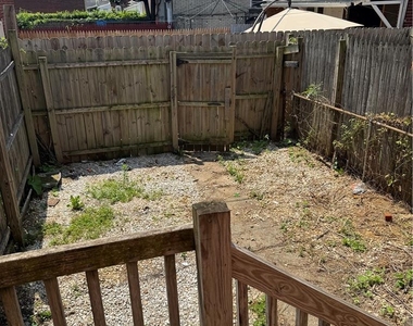 814 Washington Street - Photo Thumbnail 13