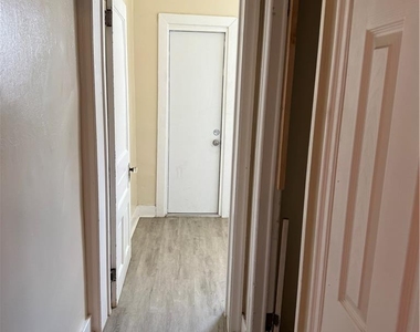 814 Washington Street - Photo Thumbnail 9