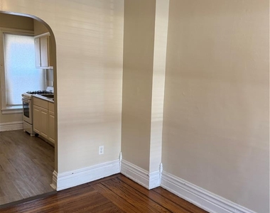 814 Washington Street - Photo Thumbnail 4