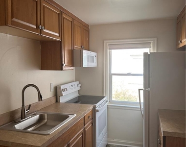 2228 W Allen Street - Photo Thumbnail 3