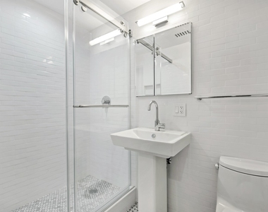 98 Christopher Street - Photo Thumbnail 4