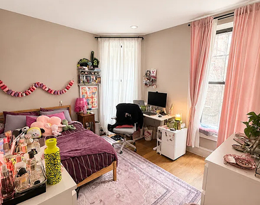 352 Myrtle Avenue - Photo Thumbnail 5