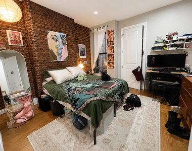 352 Myrtle Avenue - Photo Thumbnail 3