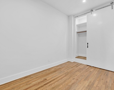 124 East 27th Street - Photo Thumbnail 3