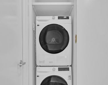 124 East 27th Street - Photo Thumbnail 2