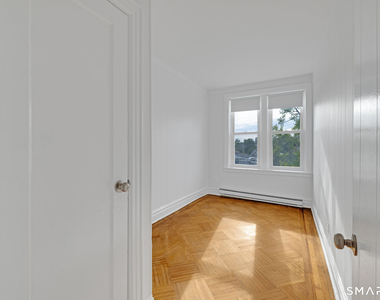 347 Greenwich Avenue - Photo Thumbnail 10
