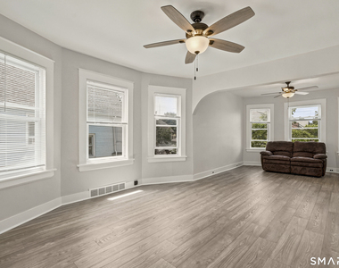 97-99 Fairview Avenue - Photo Thumbnail 6