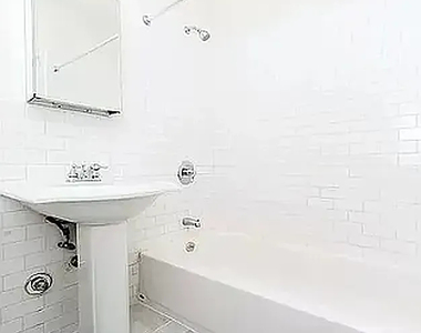244 East 78th Street - Photo Thumbnail 3