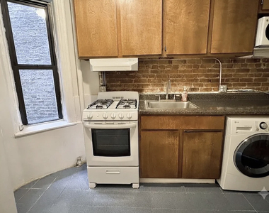 405 West 49th Street - Photo Thumbnail 2