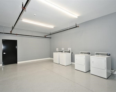 401 9th Street - Photo Thumbnail 5