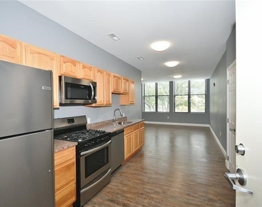 401 9th Street - Photo Thumbnail 2