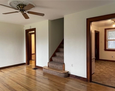 700 3rd St - Photo Thumbnail 5
