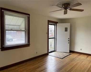 700 3rd St - Photo Thumbnail 4