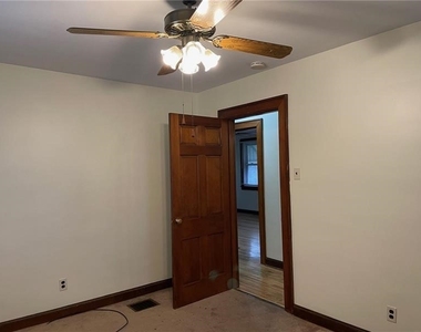 700 3rd St - Photo Thumbnail 12