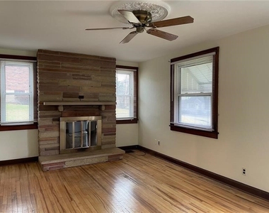 700 3rd St - Photo Thumbnail 3