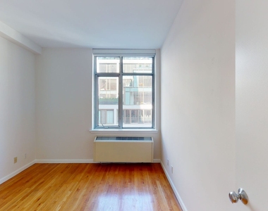 120 W. 21st - Photo Thumbnail 3