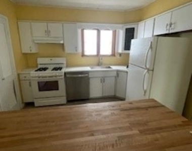 157 Springville Avenue - Photo Thumbnail 5