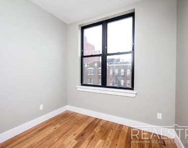 1526 Park Place - Photo Thumbnail 5