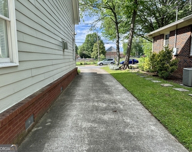 1594 Hardin Avenue - Photo Thumbnail 2