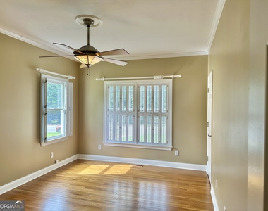 1594 Hardin Avenue - Photo Thumbnail 10