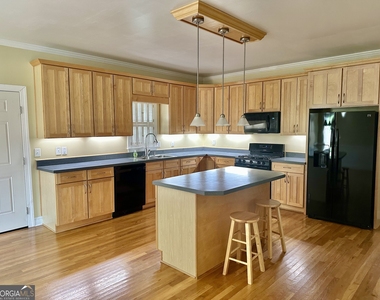 1594 Hardin Avenue - Photo Thumbnail 6