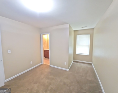 1098 Mcconaughy Court - Photo Thumbnail 16