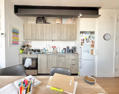 1112 Willoughby Avenue - Photo Thumbnail 4