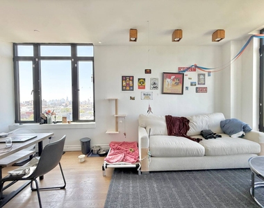 1112 Willoughby Avenue - Photo Thumbnail 3