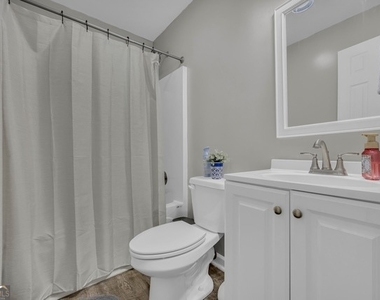 140 Rustwood Drive - Photo Thumbnail 13