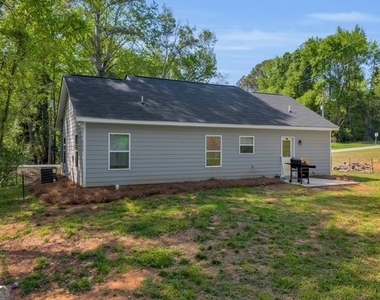 140 Rustwood Drive - Photo Thumbnail 14