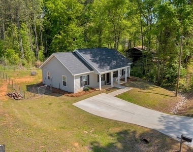 140 Rustwood Drive - Photo Thumbnail 2