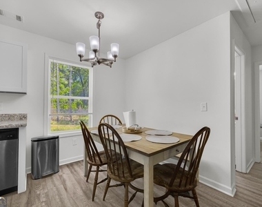 140 Rustwood Drive - Photo Thumbnail 7