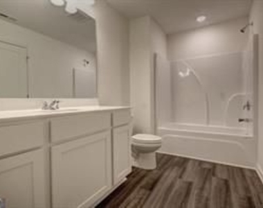 446 Union Station Street - Photo Thumbnail 6