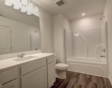 446 Union Station Street - Photo Thumbnail 5